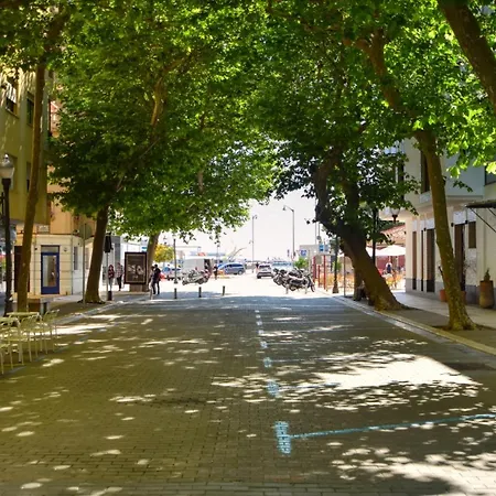 Alquiler Once De Mayo * Dénia